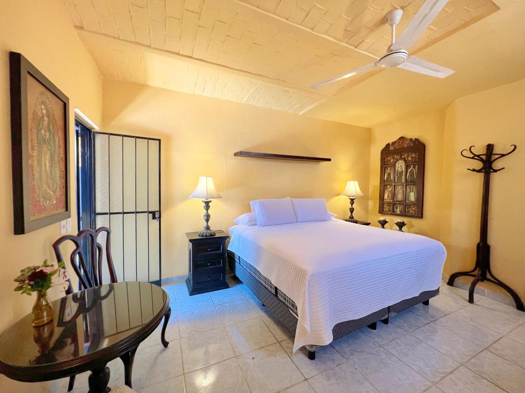 Estrellita'S Bed & Breakfast Ajijic Kültér fotó